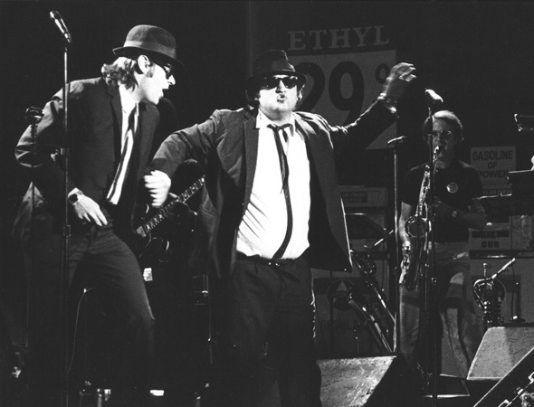 blues-brothers-performing