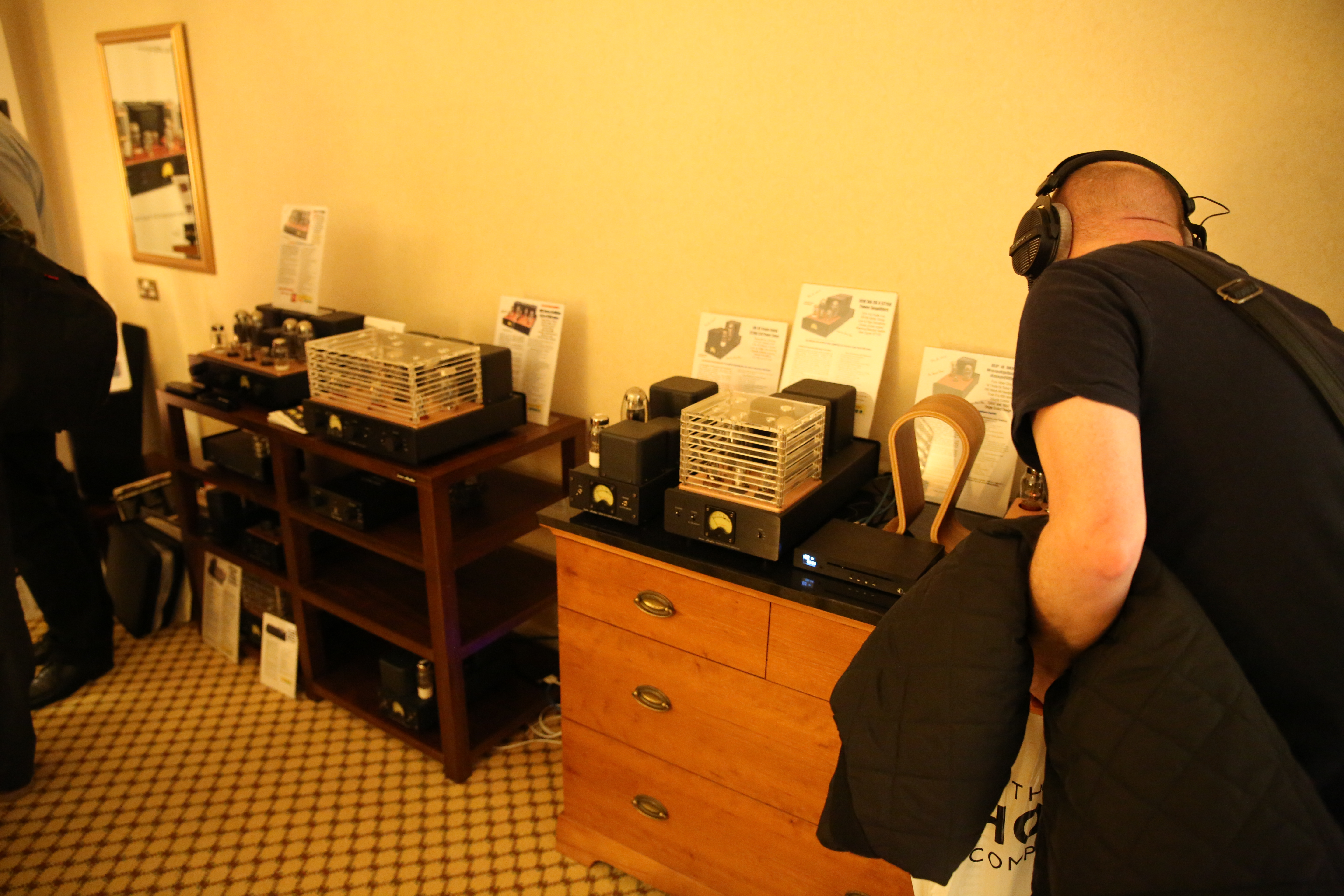 Icon Audio Room display
