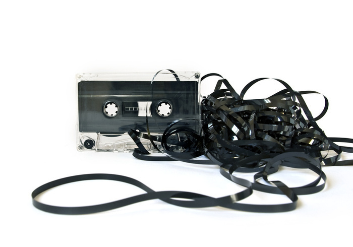 Cassette-Tape-cassette-18803890-700-490