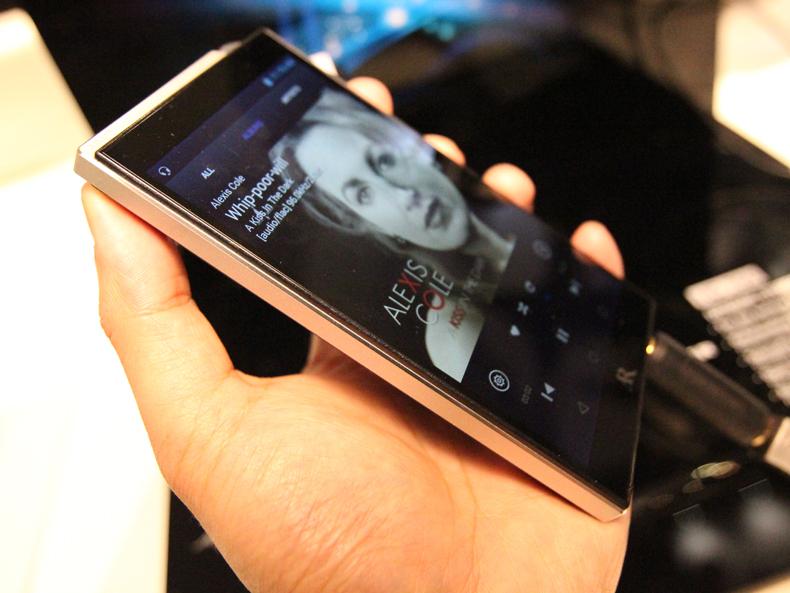 Is the Acoustic Research AR M2 the Best High-Res Portable Music Player Yet?