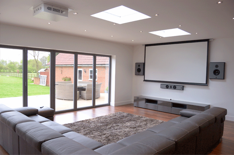 A Very Grand View: The GrandView Cyber Electric Home Cinema Projector Screen