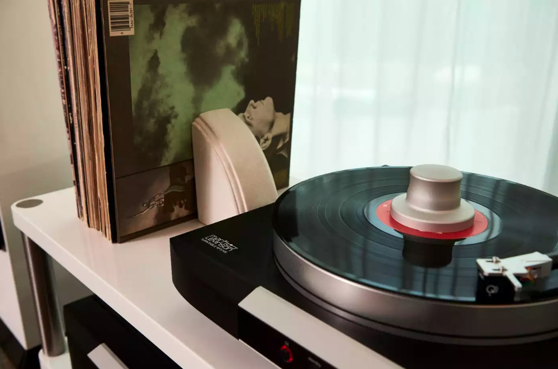 Mark Levinson arrives at Audio Affair: 500 and 5000 series